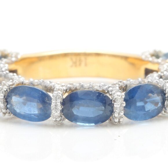 2.67 Carat Natural Sapphire and Diamonds in 14K Solid Yellow Gold Women’s Ring